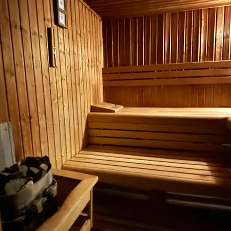 Club218 The Sunset - Wellness Апартаменты